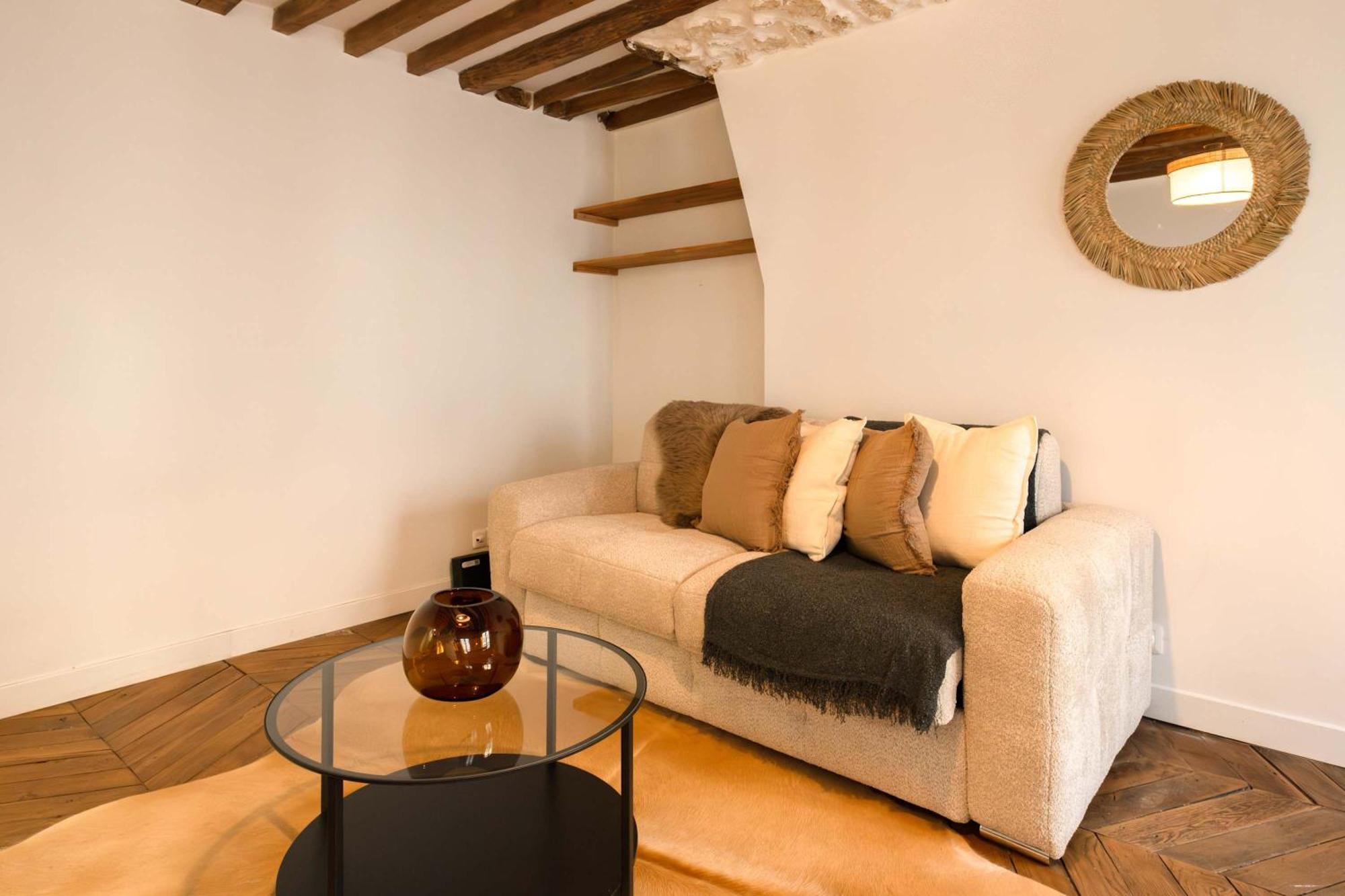 Apartment Typical Flat 4 Guests Neighborhood *